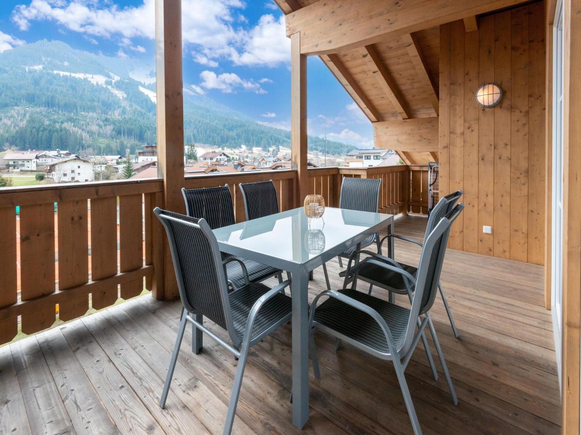 Apartmán Luxury Penthouse With Balcony Ski Storage Carport Lift Brixen im Thale Exteriér fotografie