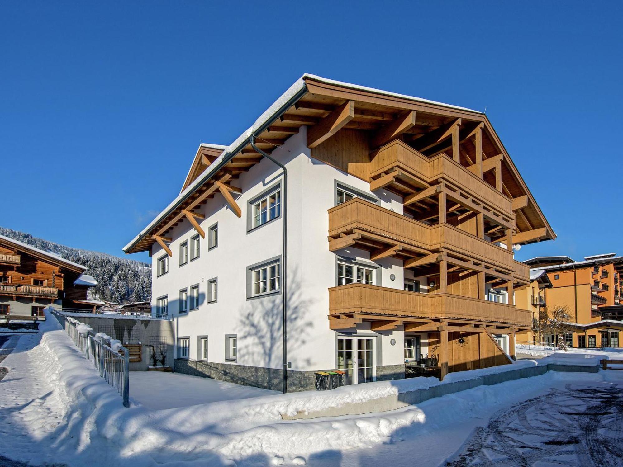 Apartmán Luxury Penthouse With Balcony Ski Storage Carport Lift Brixen im Thale Exteriér fotografie