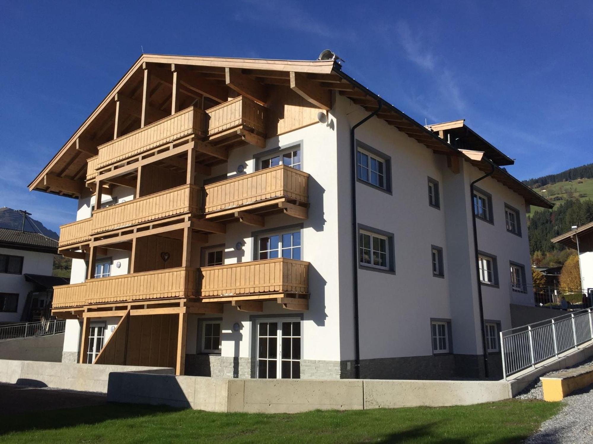 Apartmán Luxury Penthouse With Balcony Ski Storage Carport Lift Brixen im Thale Exteriér fotografie