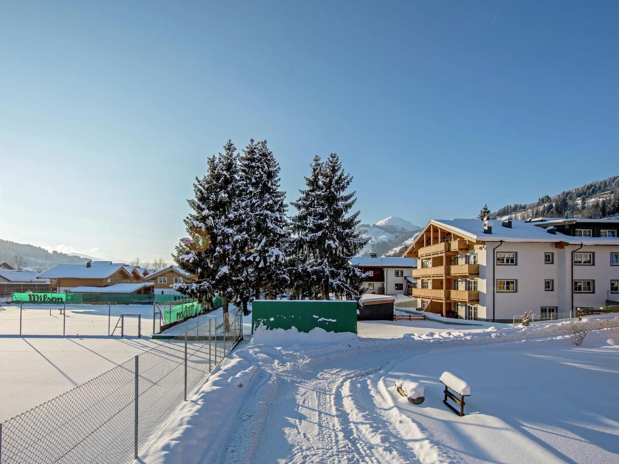 Apartmán Luxury Penthouse With Balcony Ski Storage Carport Lift Brixen im Thale Exteriér fotografie